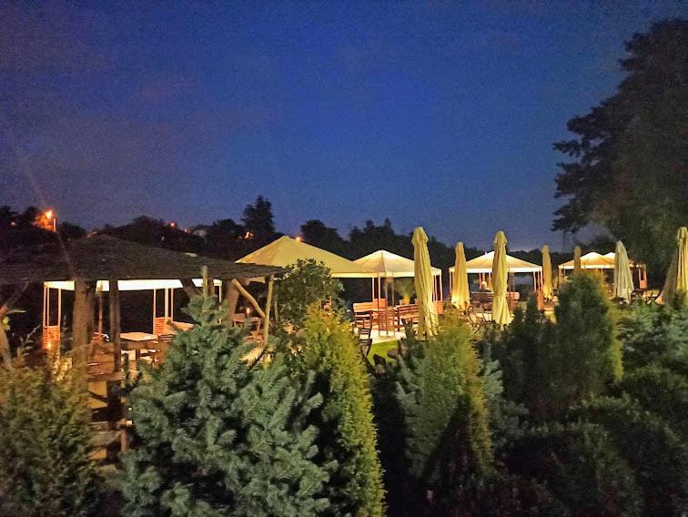 Šeberák - ubytování v chatičkách a v luxusních stanech Praga Exterior foto
